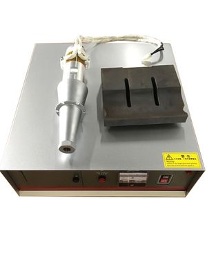 تخصيص لحام بالموجات فوق الصوتية القرن التيتانيوم أو الصلب Sonotrode 15KHZ والمولدات